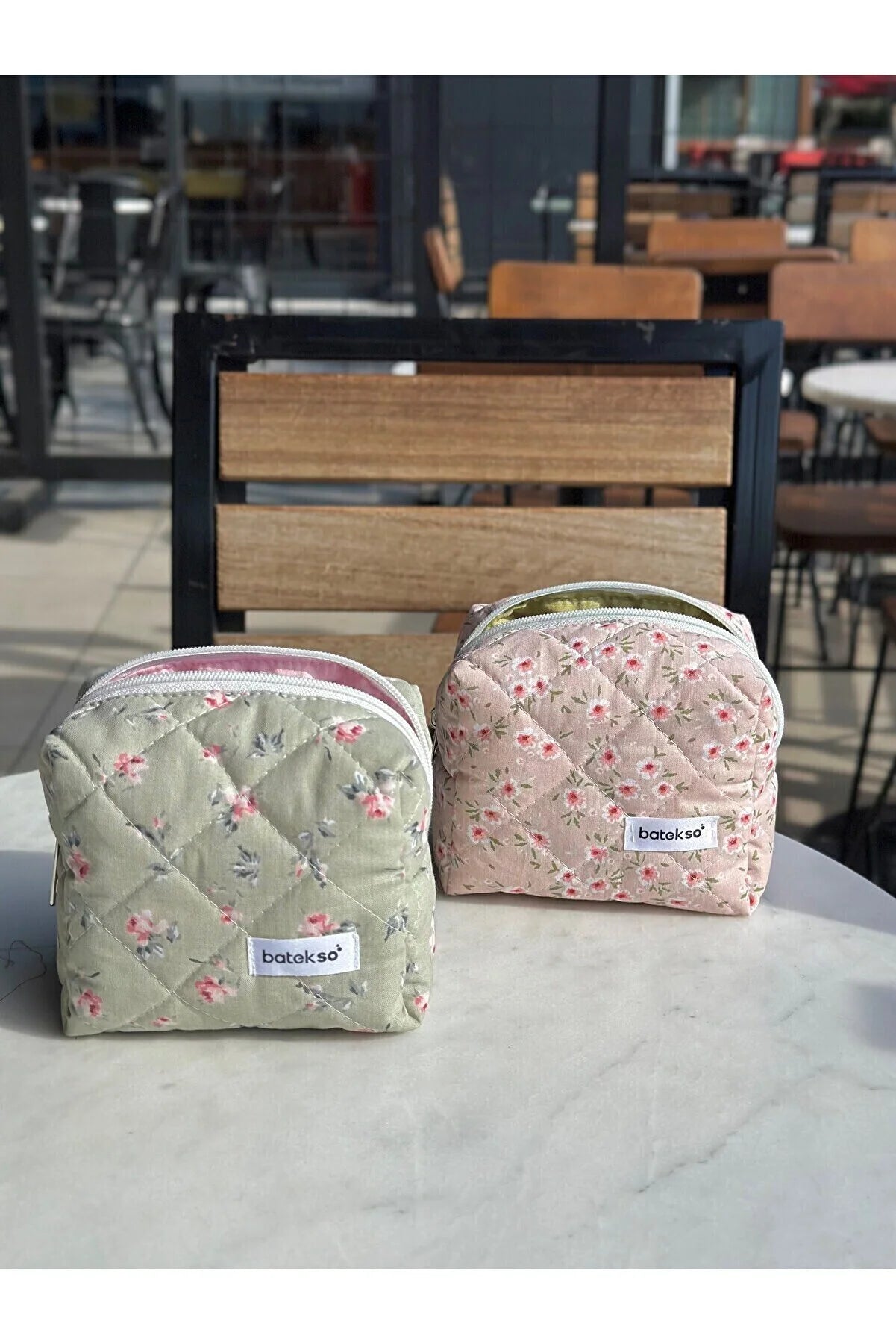 - Deodorizing cat litter tofu litterBatekso 2-Piece Pink and Green Floral Pattern Makeup Bag